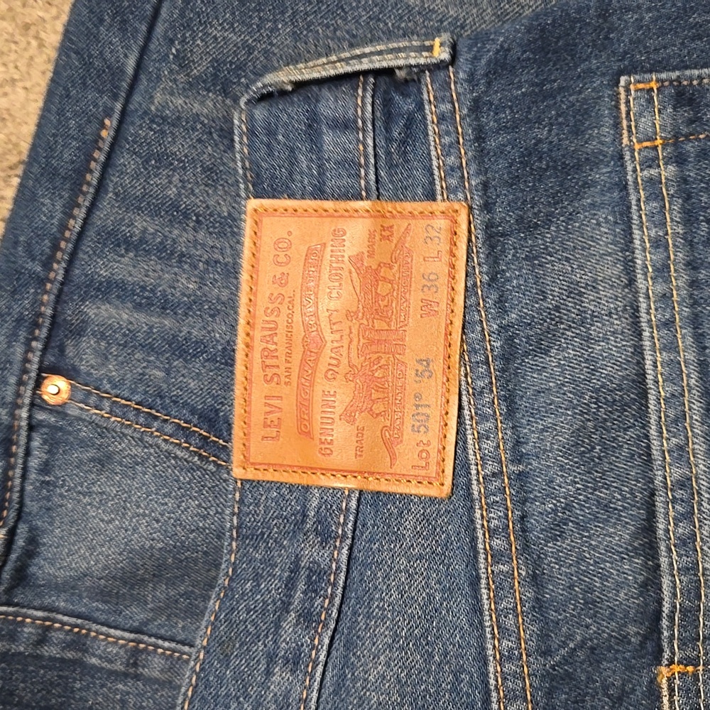 Men's 501's '54s size is 36x32 - Picture 2 of 2